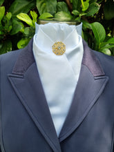 Load image into Gallery viewer, ERA DEB LUSTRE STOCK TIE - White lustre satin with brooch