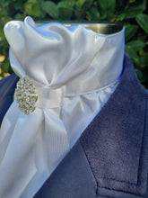 Load image into Gallery viewer, ERA EURO CHEVAL LUSTRE STOCK TIE - White lustre satin with silver brooch