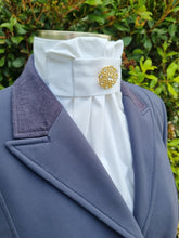 Load image into Gallery viewer, ERA Euro Lyndal Stock Tie - White Cotton with Brooch