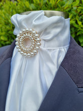 Load image into Gallery viewer, ERA EURO CHEVAL LUSTRE STOCK TIE - White lustre satin with Diore pearl brooch in gold