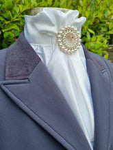 Load image into Gallery viewer, ERA EURO CHEVAL LUSTRE STOCK TIE - White lustre satin with Diore pearl brooch in gold