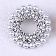 Load image into Gallery viewer, DIORE Pearl brooch in silver or gold - Free postage in Australia
