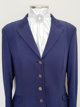 Load image into Gallery viewer, ERA EURO CHEVAL LUSTRE STOCK TIE - White lustre satin with Diore pearl brooch in silver