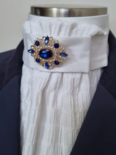 Load image into Gallery viewer, ERA EURO LYNDAL COTTON STOCK TIE - White &amp; textured Cotton with antique brooch

