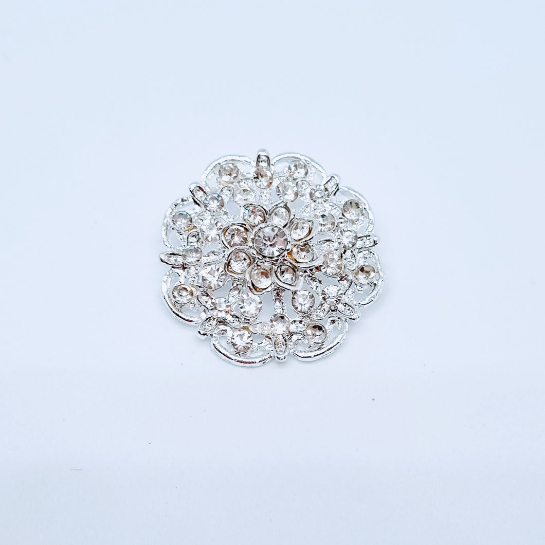Silver flower brooch with crystals – Free postage in Australia