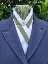 Load image into Gallery viewer, ERA TAYLA STOCK TIE - White satin with sage green centre &amp; trim, silver brooch
