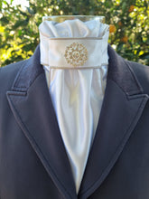 Load image into Gallery viewer, ERA EURO LYNDAL Stock Tie - White satin with silver satin piping and brooch
