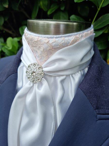 ERA Elle Stock Tie - Soft Ties with Pale Pink Lace detail and Brooch
