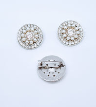 Load image into Gallery viewer, Round small pearl &amp; crystal brooch – Free postage in Australia
