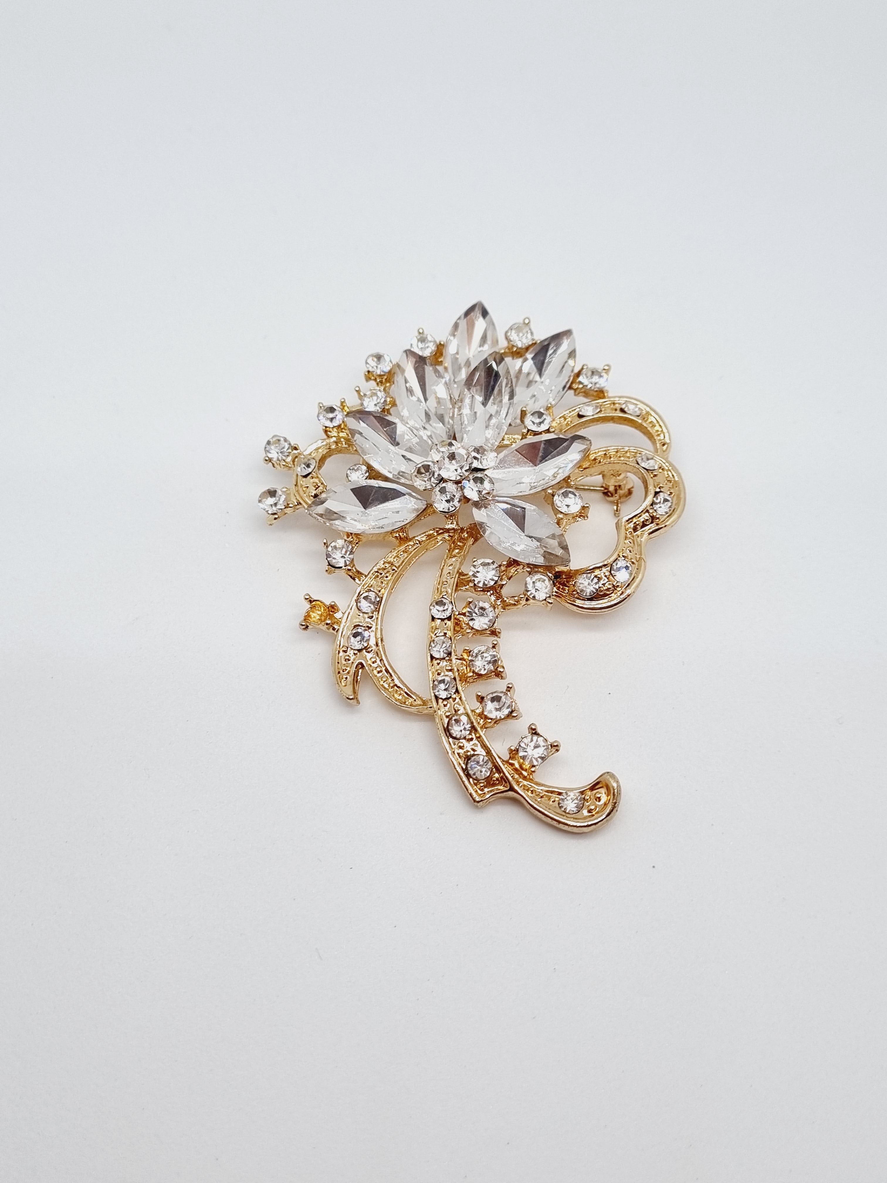 Fancy gold coloured crystal Brooch – Free postage in Australia – Equine ...