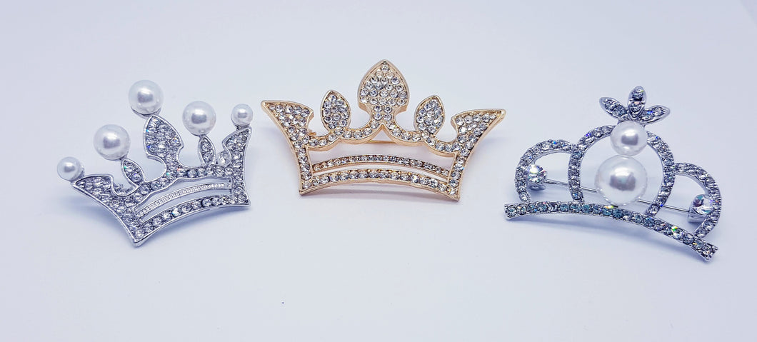 KING Crown brooch  - Silver or gold - Free postage in Australia